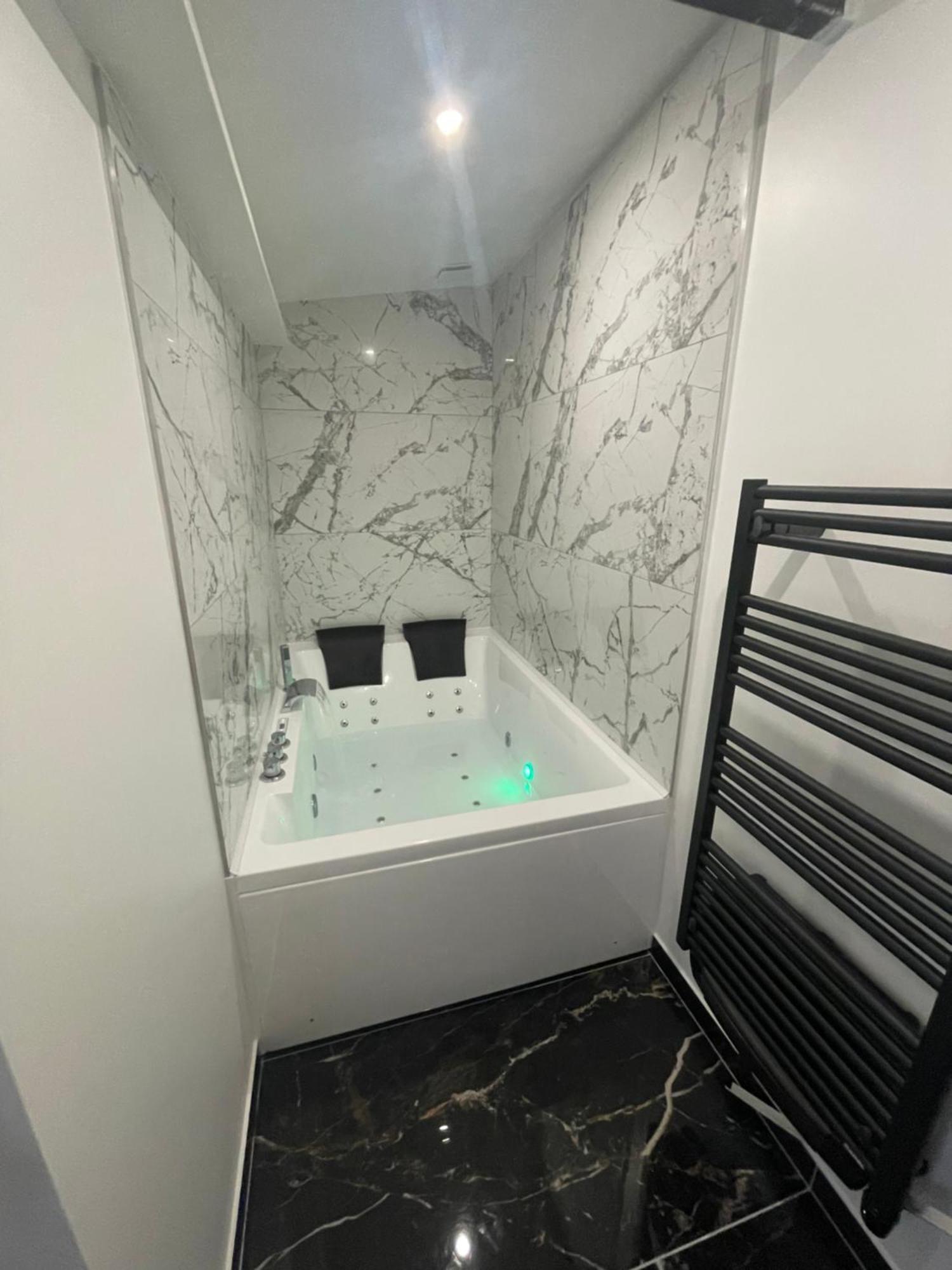Appartement Le Cocon Balneo à Sens Extérieur photo